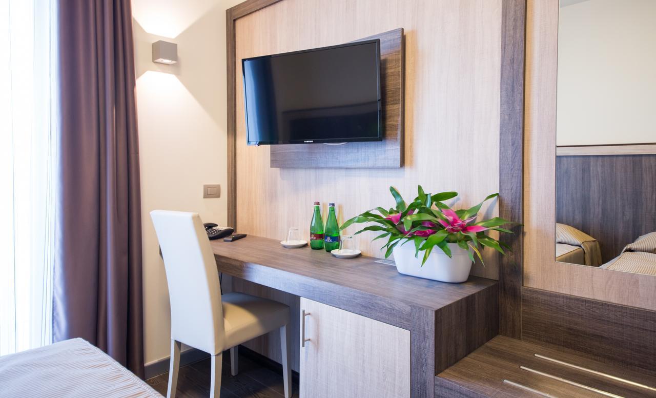 Hotel Panineria Colombera Rossa Brescia Eksteriør bilde