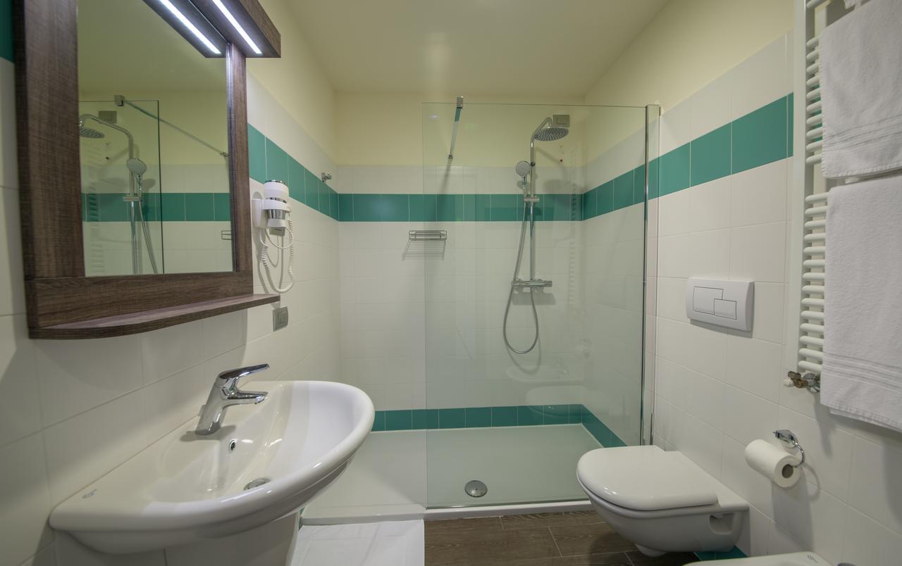 Hotel Panineria Colombera Rossa Brescia Eksteriør bilde