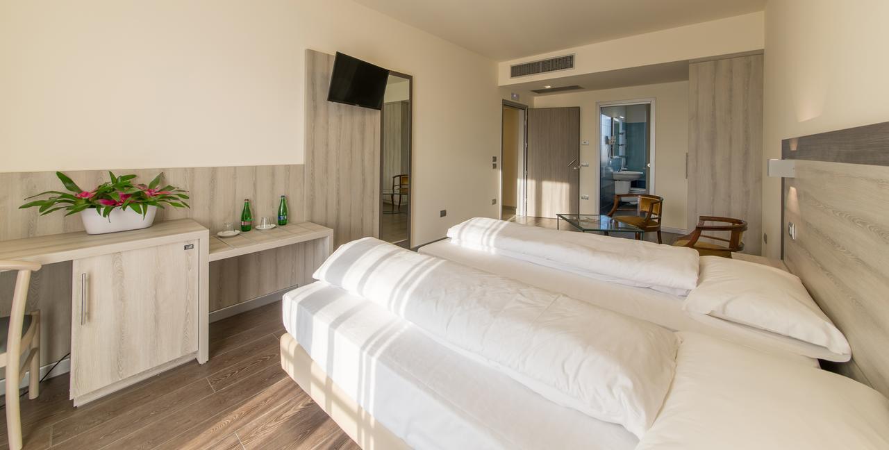 Hotel Panineria Colombera Rossa Brescia Eksteriør bilde